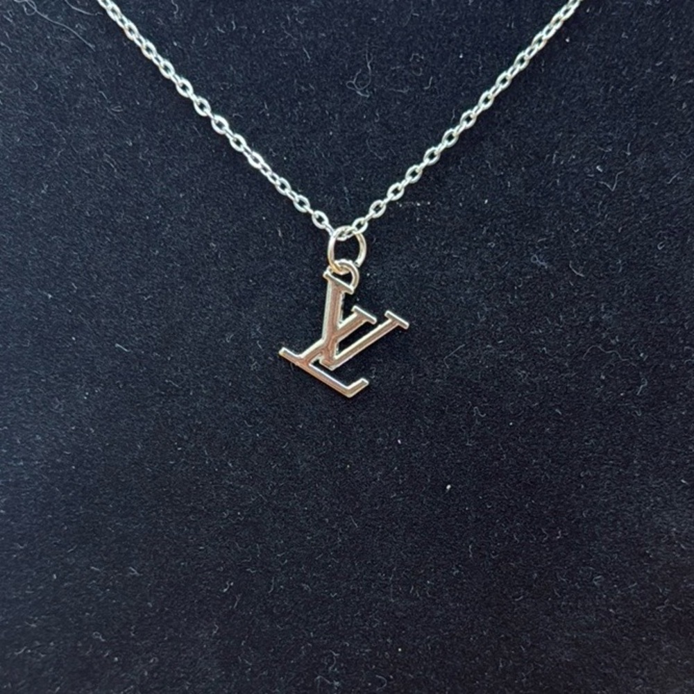 Louis Vuitton Silver Zipper Pull